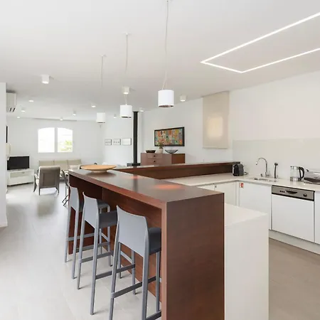 Apartment Liiiving In Gaia - Sunny Pool House *
