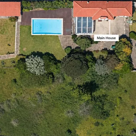 Liiiving In Gaia - Sunny Pool House Apartment Valadares (Vila Nova de Gaia, Porto)