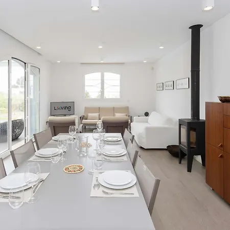 Apartment Liiiving In Gaia - Sunny Pool House *