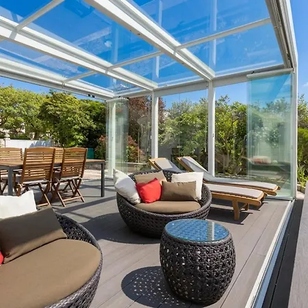 דירה Liiiving In Gaia - Sunny Pool House *