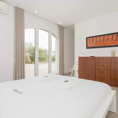 Apartment Liiiving In Gaia - Sunny Pool House