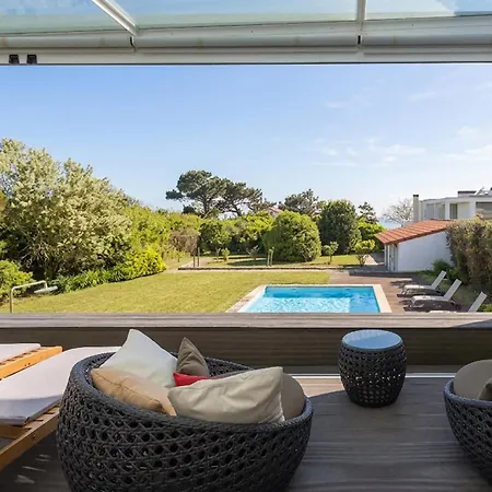 Liiiving In Gaia - Sunny Pool House *
